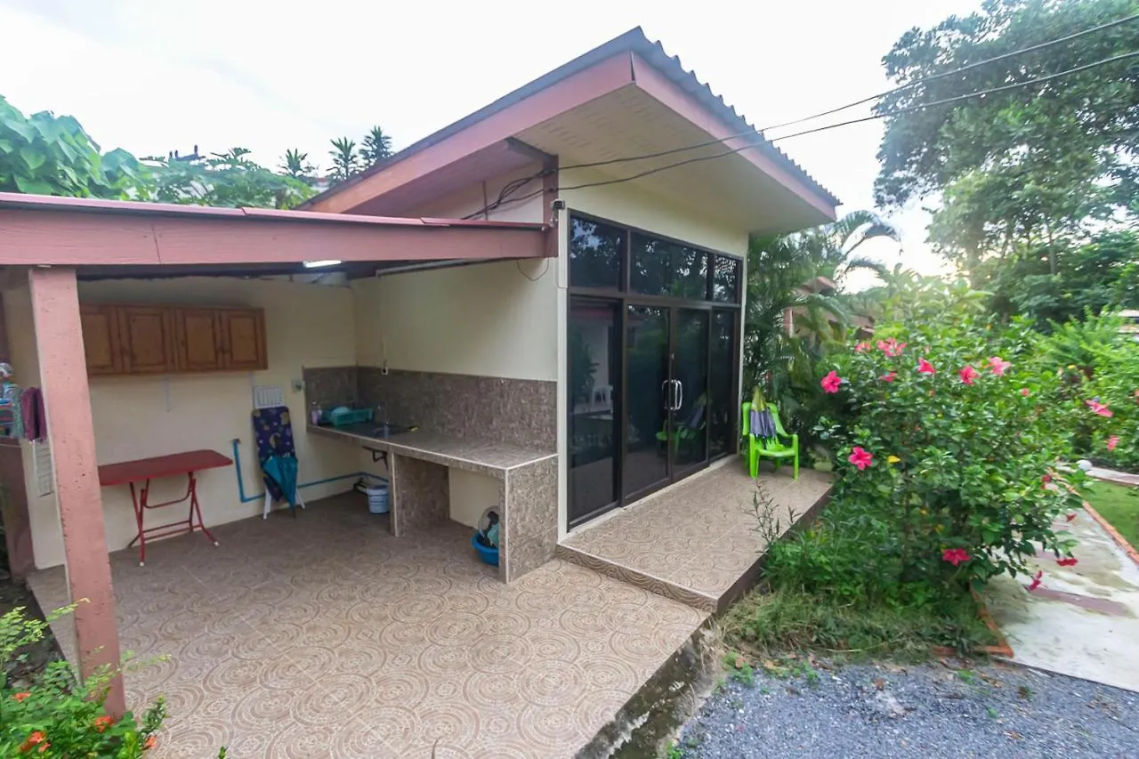 The Travelers Friend Family / Studio Room Ban Ai Dao