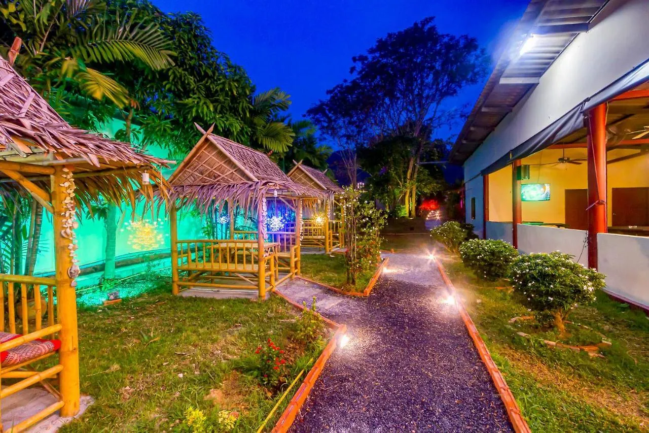 Resort The Travelers Friend Family / Studio Room Ban Ai Dao