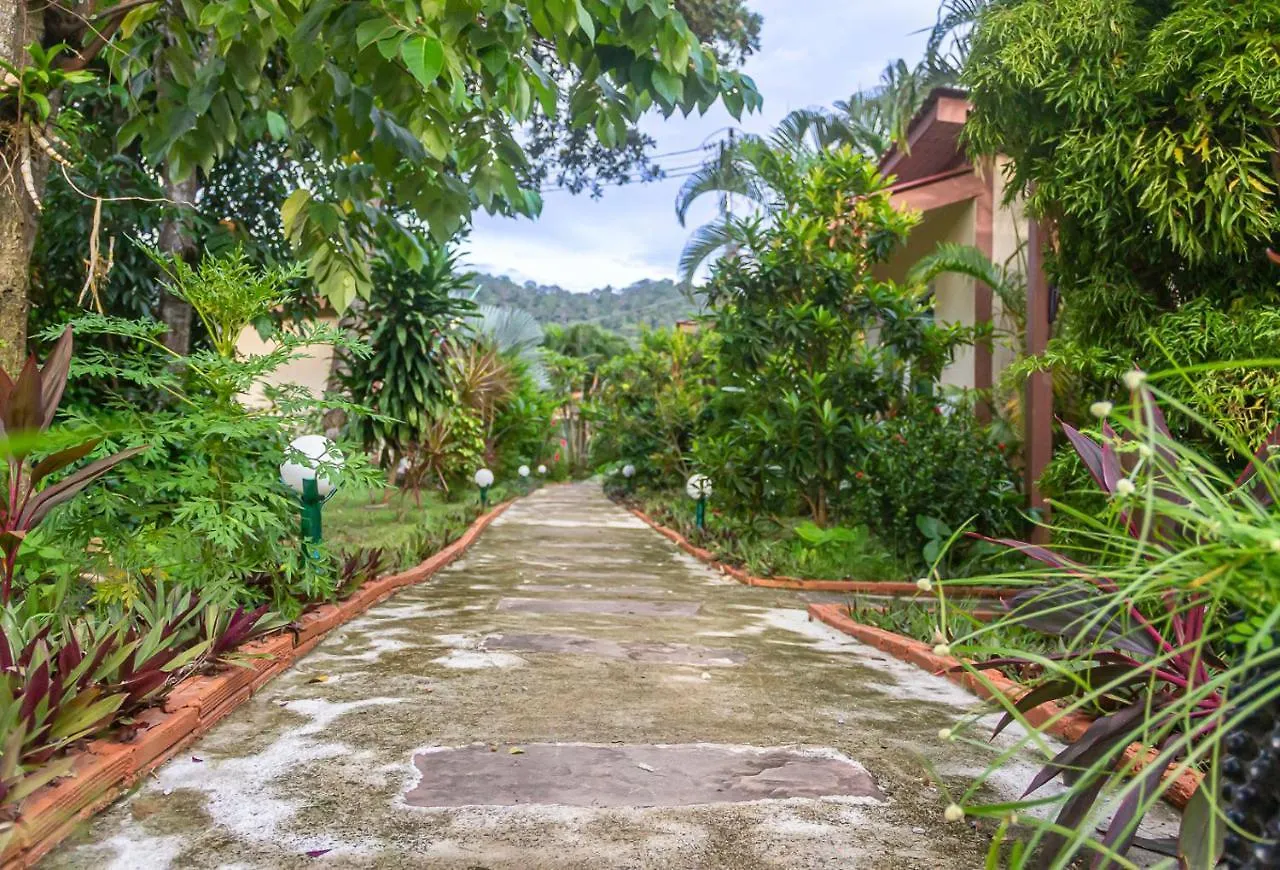 The Travelers Friend Family / Studio Room Ban Ai Dao