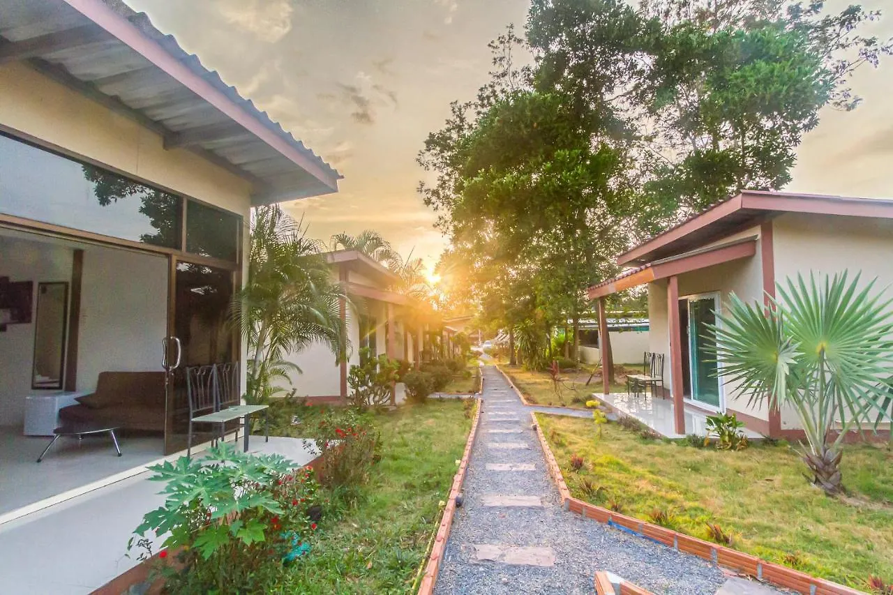 The Travelers Friend Family / Studio Room Ban Ai Dao Tailandia